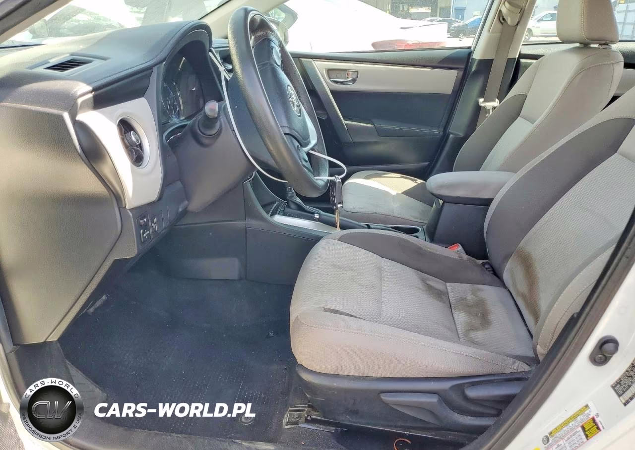 2018 Toyota Corolla VIN:5YFBURHE8JP798790 - 7