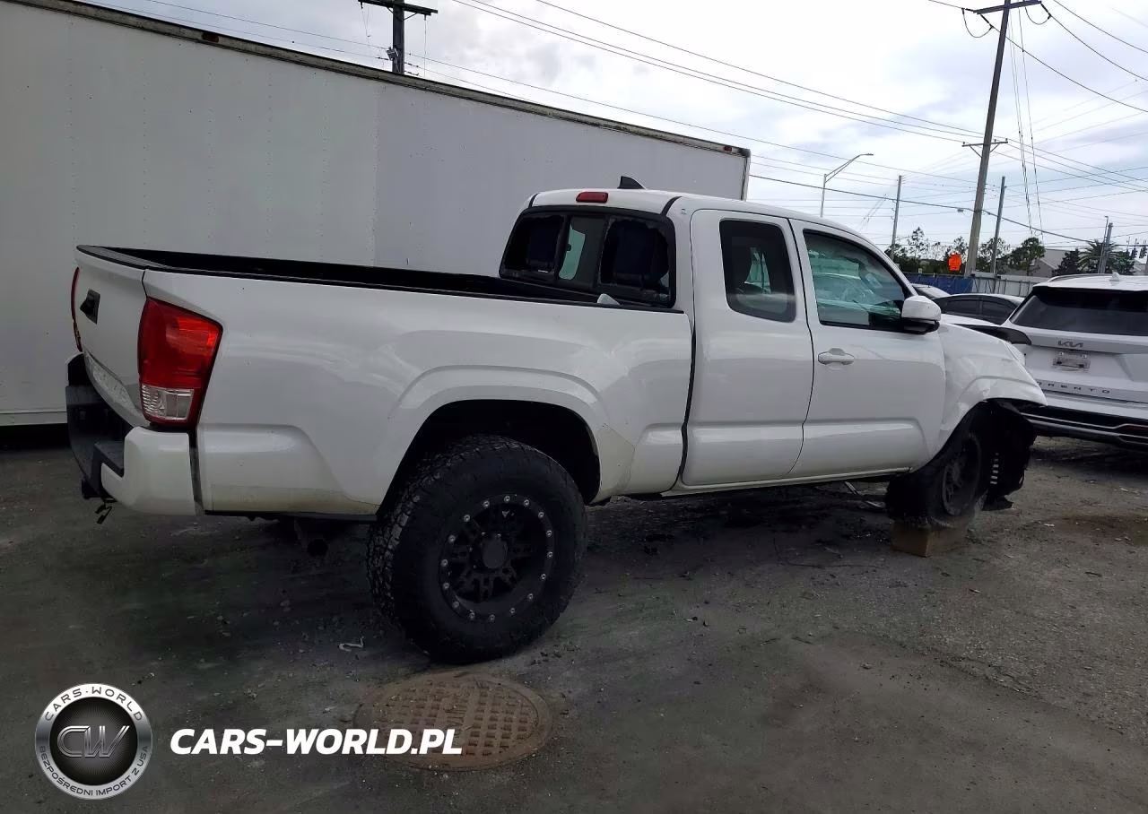 2017 Toyota Tacoma Sr VIN:5TFSX5EN2HX050729 - 3