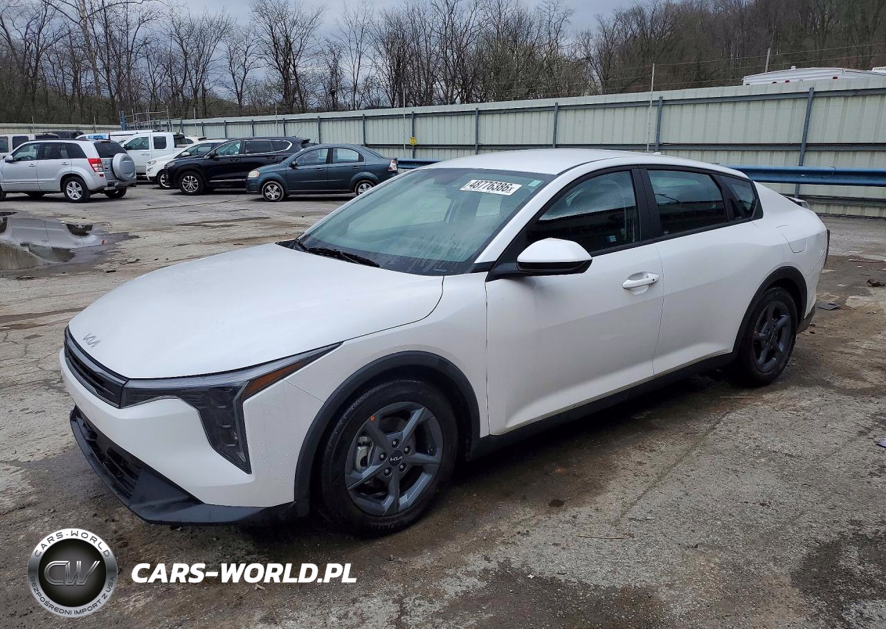 2025 Kia K4 Lxs