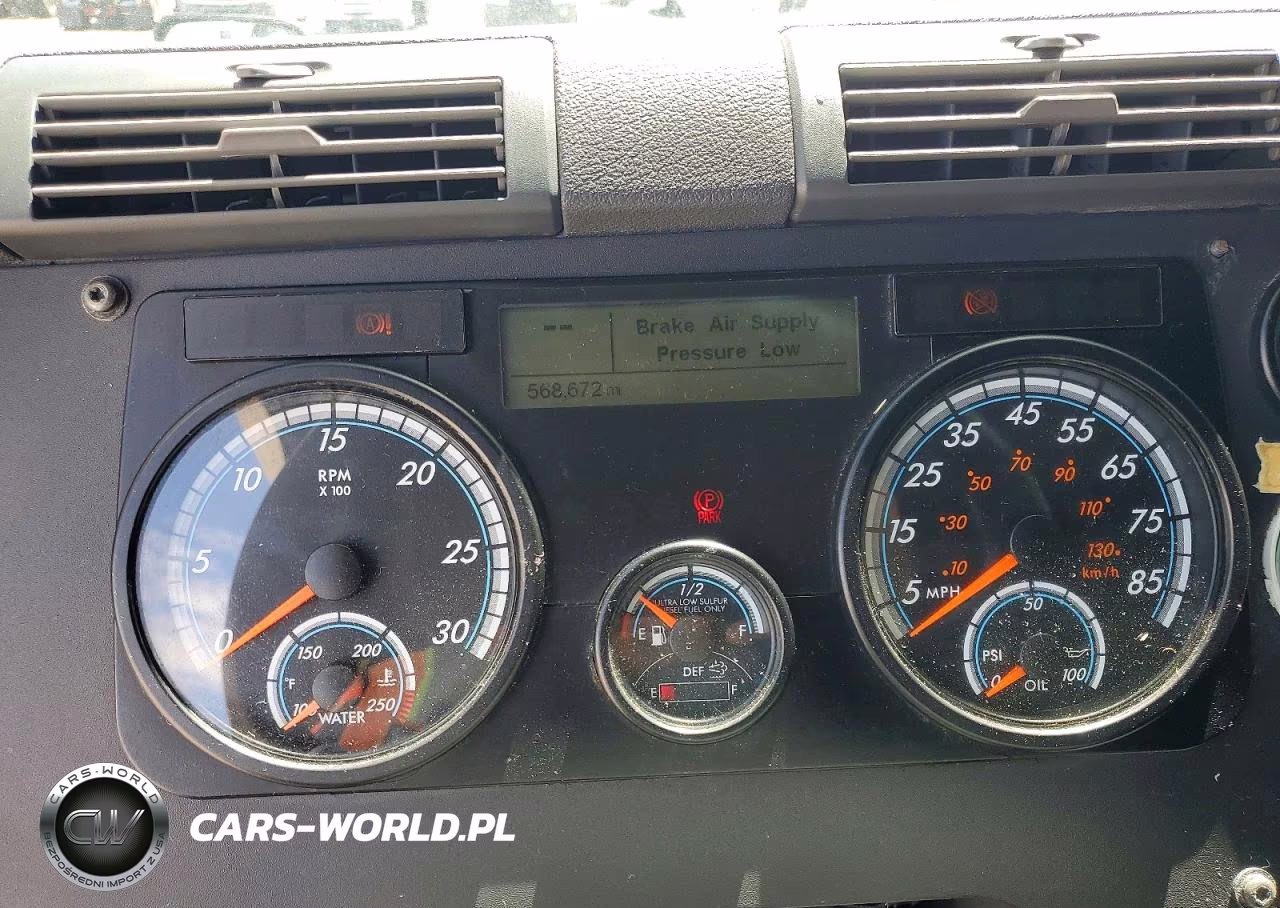 2019 Freightliner Cascadia 125 Semi Truck VIN:3AKJGLDR0KSKU3137 - 8