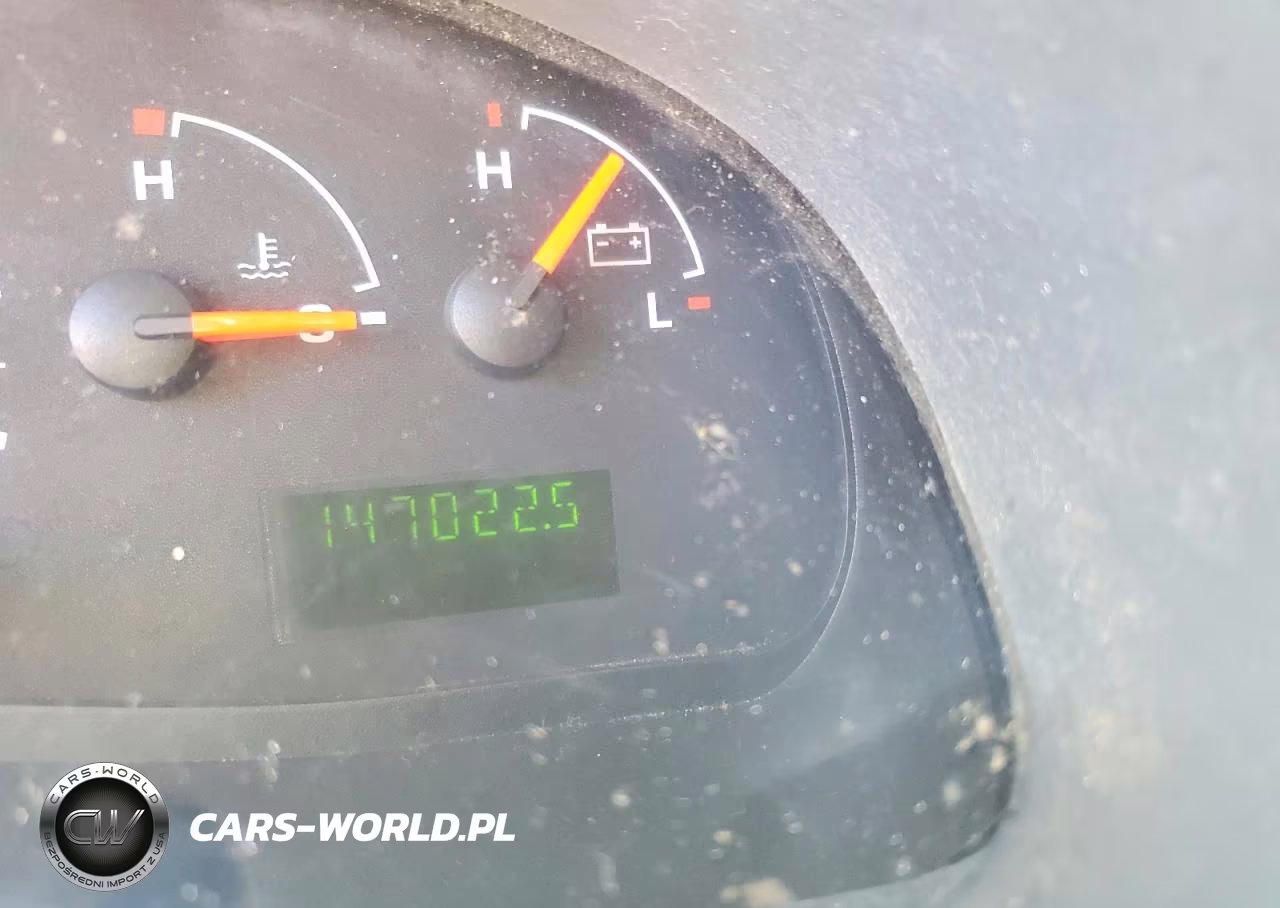 2004 Ford Econoline E250 Van VIN:1FTNE24W84HA34891 - 9