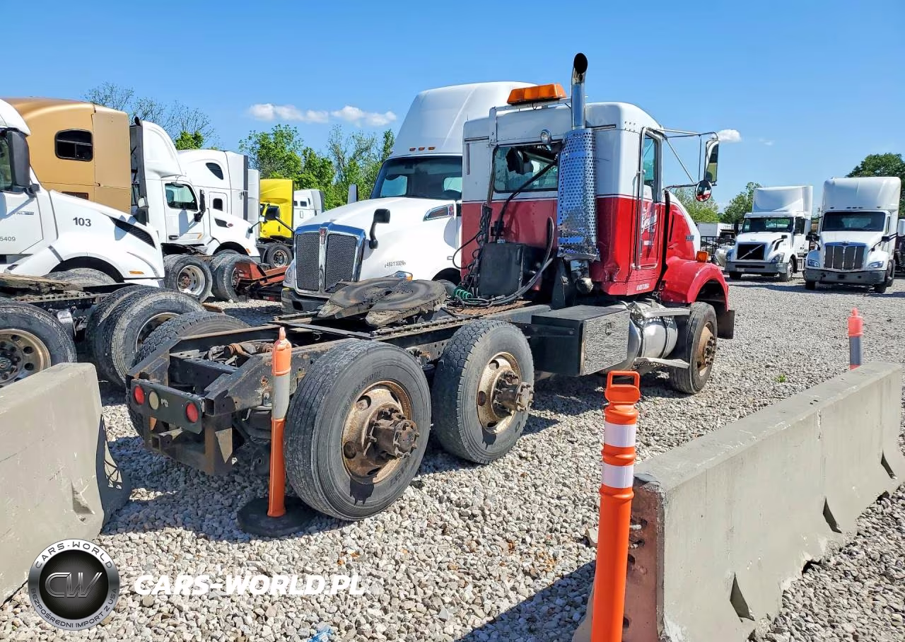 2000 Kenworth Construction T800 VIN:1XKDD09X2YJ831077 - 3