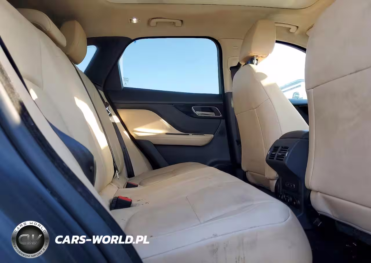 2020 Jaguar F-Pace Premium VIN:SADCJ2FX8LA633102 - 11