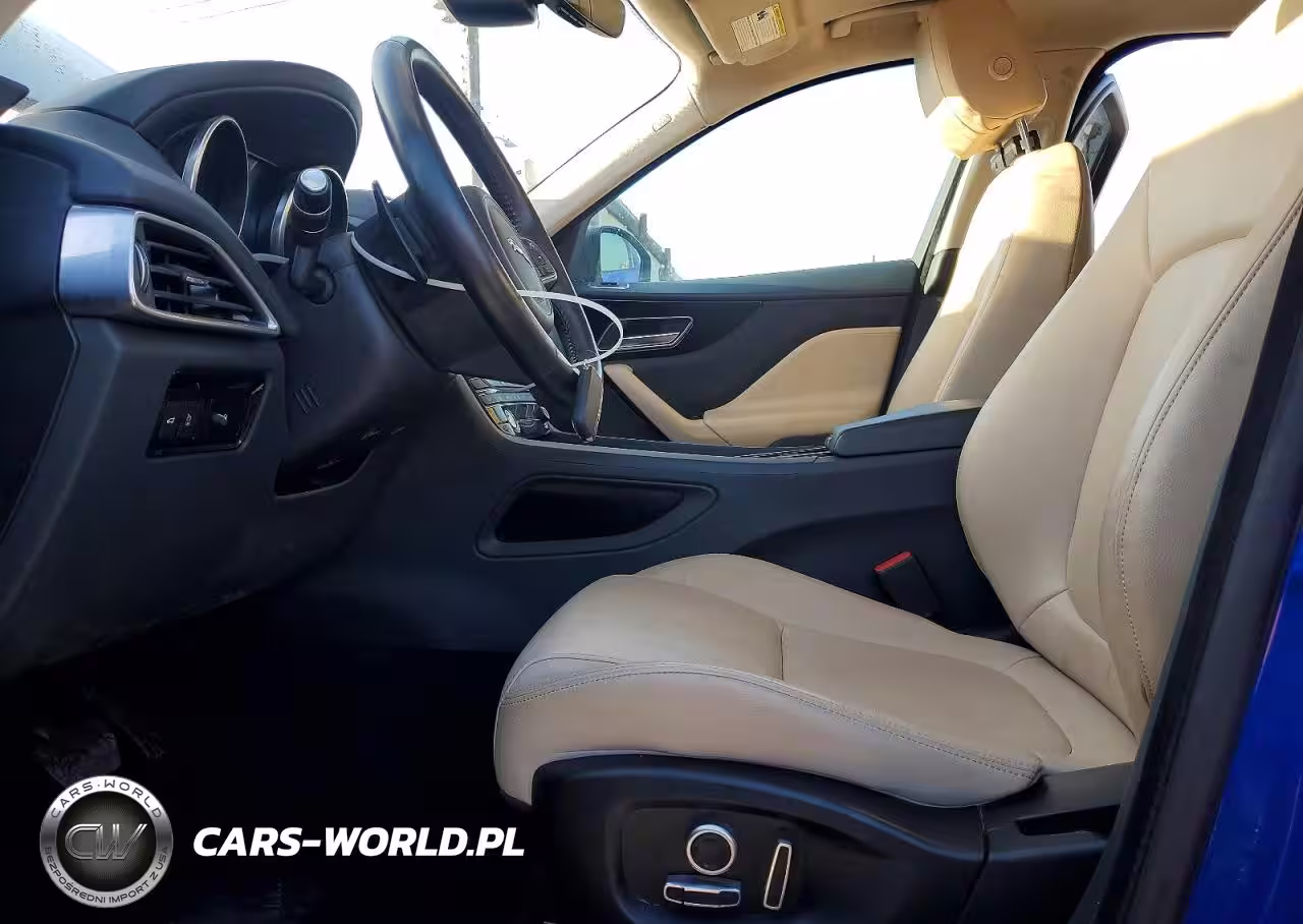 2020 Jaguar F-Pace Premium VIN:SADCJ2FX8LA633102 - 7