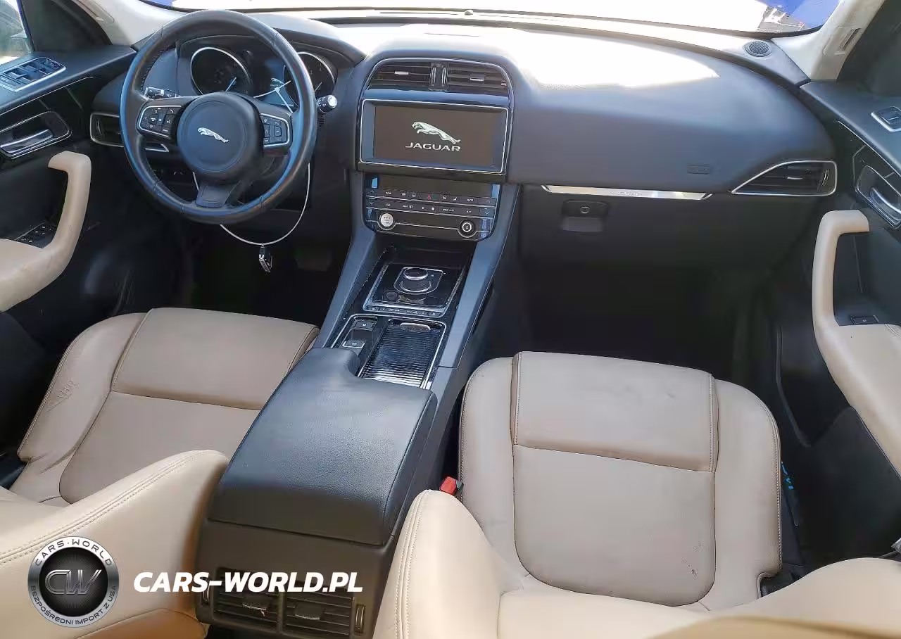 2020 Jaguar F-Pace Premium VIN:SADCJ2FX8LA633102 - 8
