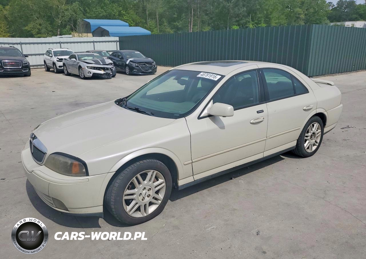 2004 Lincoln Townhouse Ls