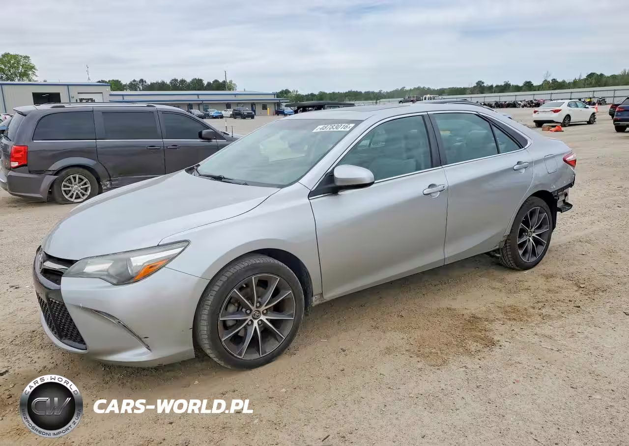 2015 Toyota Camry Xse