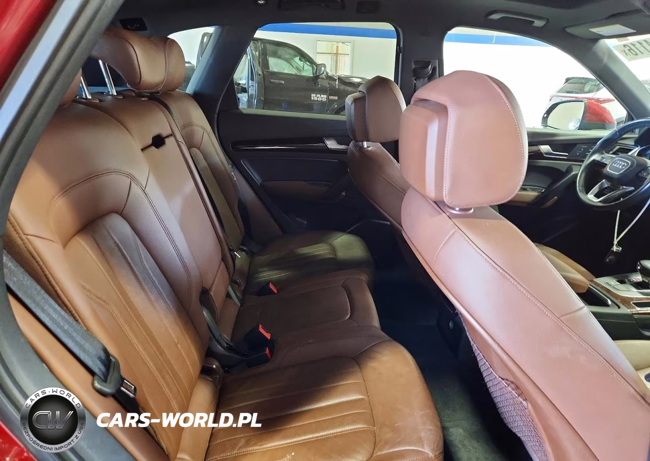 2018 Audi Q5 Premium VIN:WA1ANAFY8J2020490 - 11