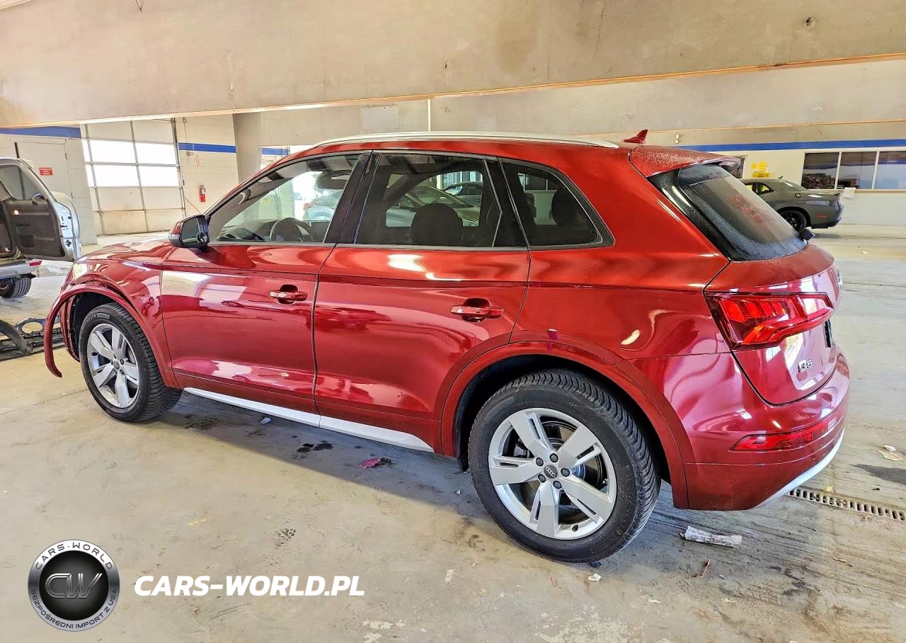 2018 Audi Q5 Premium VIN:WA1ANAFY8J2020490 - 2