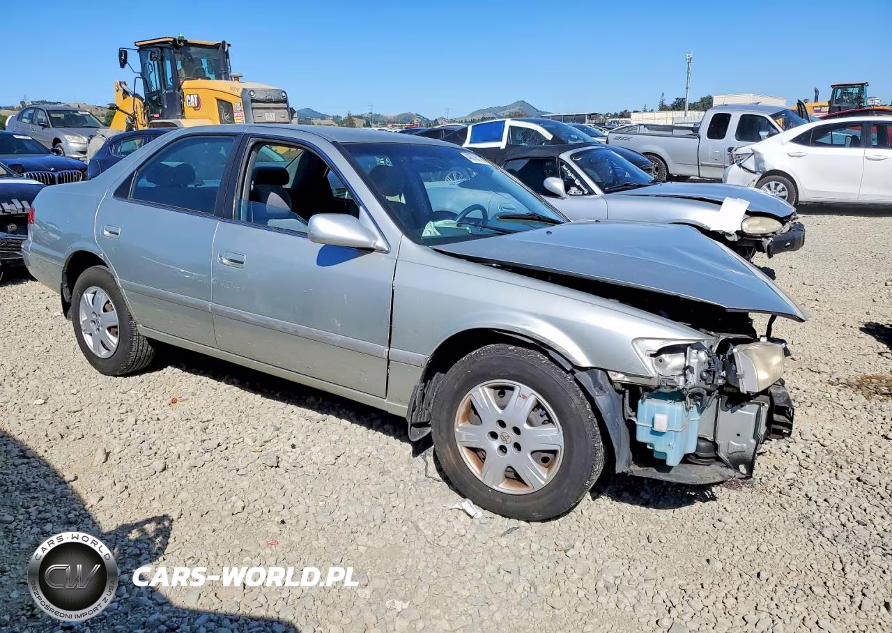 2000 Toyota Camry Le VIN:JT2BG22K1Y0388875 - 4