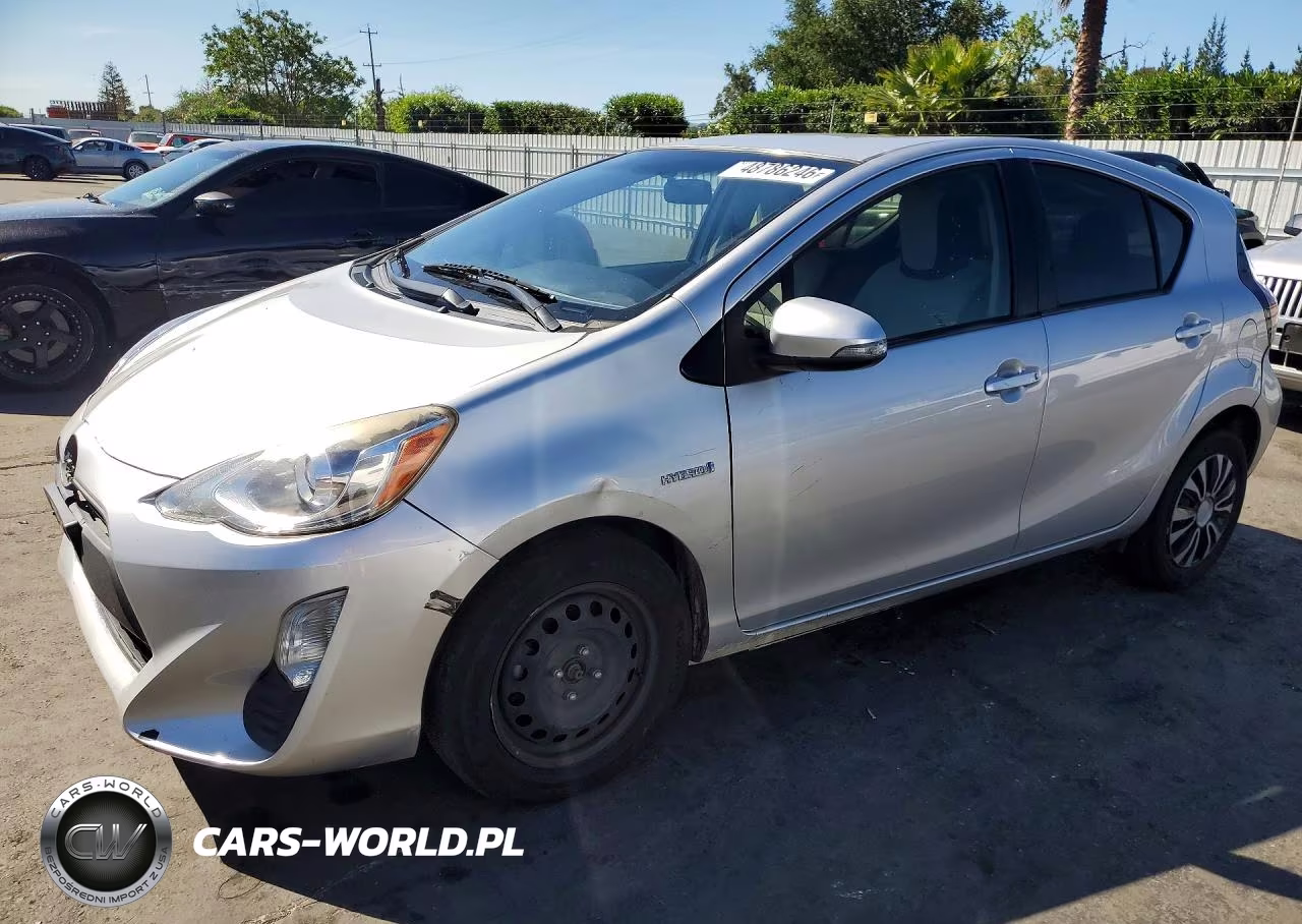 2016 Toyota Prius C One