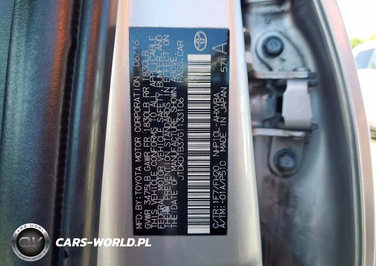 2016 Toyota Prius C One VIN:JTDKDTB37G1133106 - 12