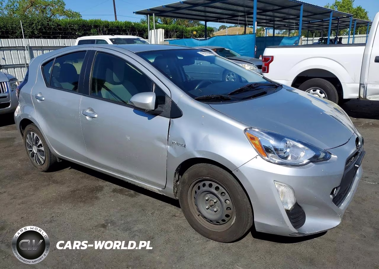 2016 Toyota Prius C One VIN:JTDKDTB37G1133106 - 4