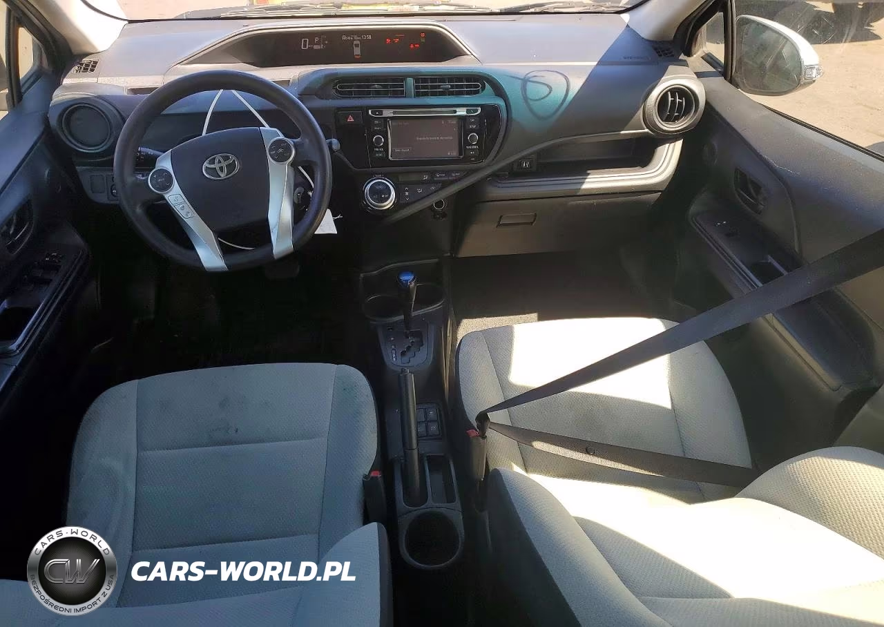 2016 Toyota Prius C One VIN:JTDKDTB37G1133106 - 8