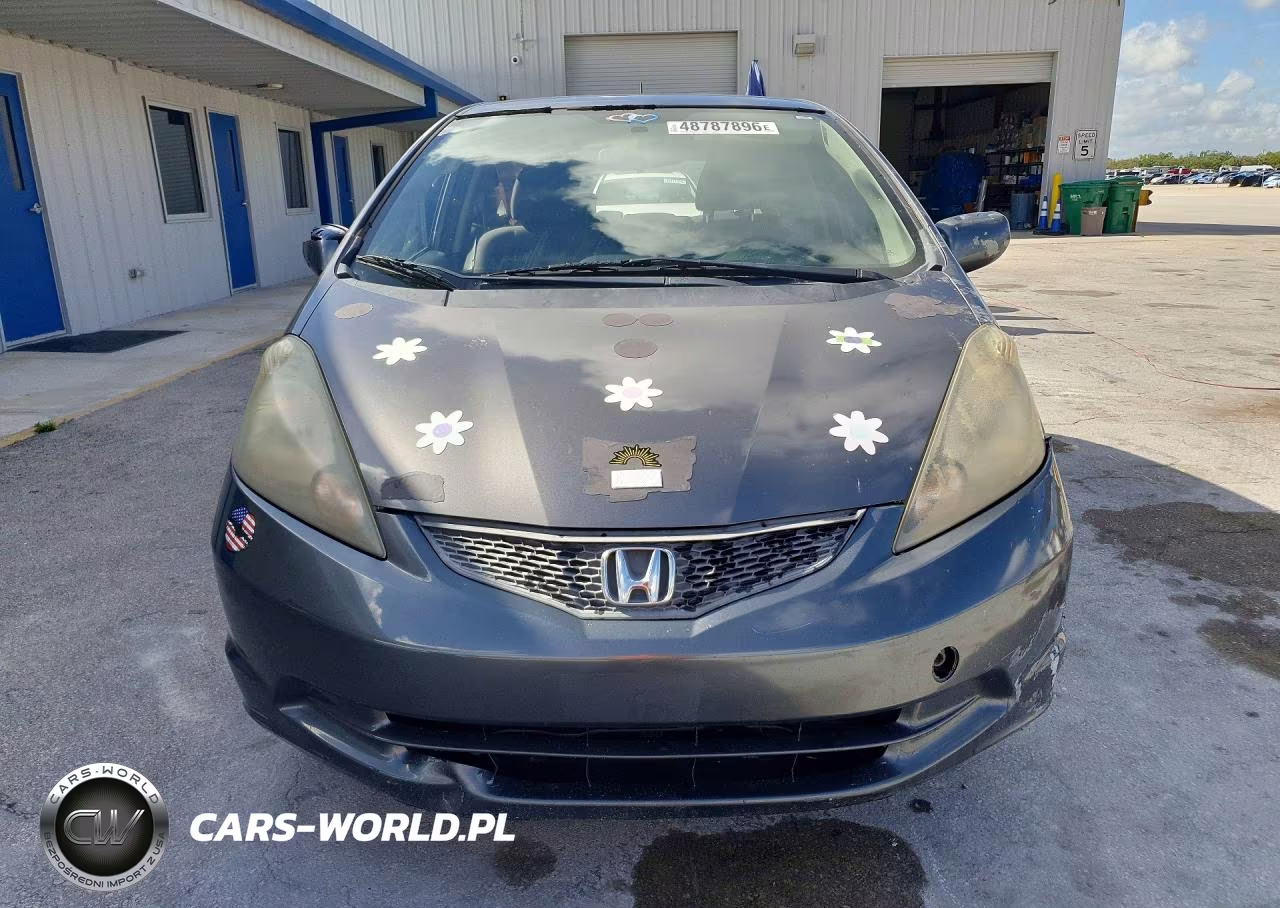 2013 Honda Fit VIN:JHMGE8H37DC025803 - 5