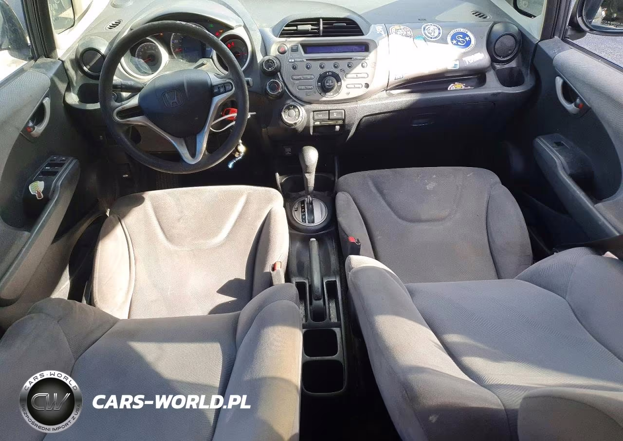 2013 Honda Fit VIN:JHMGE8H37DC025803 - 8