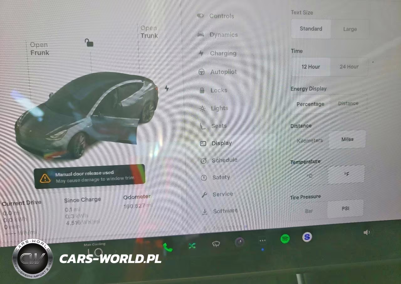 2020 Tesla Model 3 VIN:5YJ3E1EC7LF733742 - 9