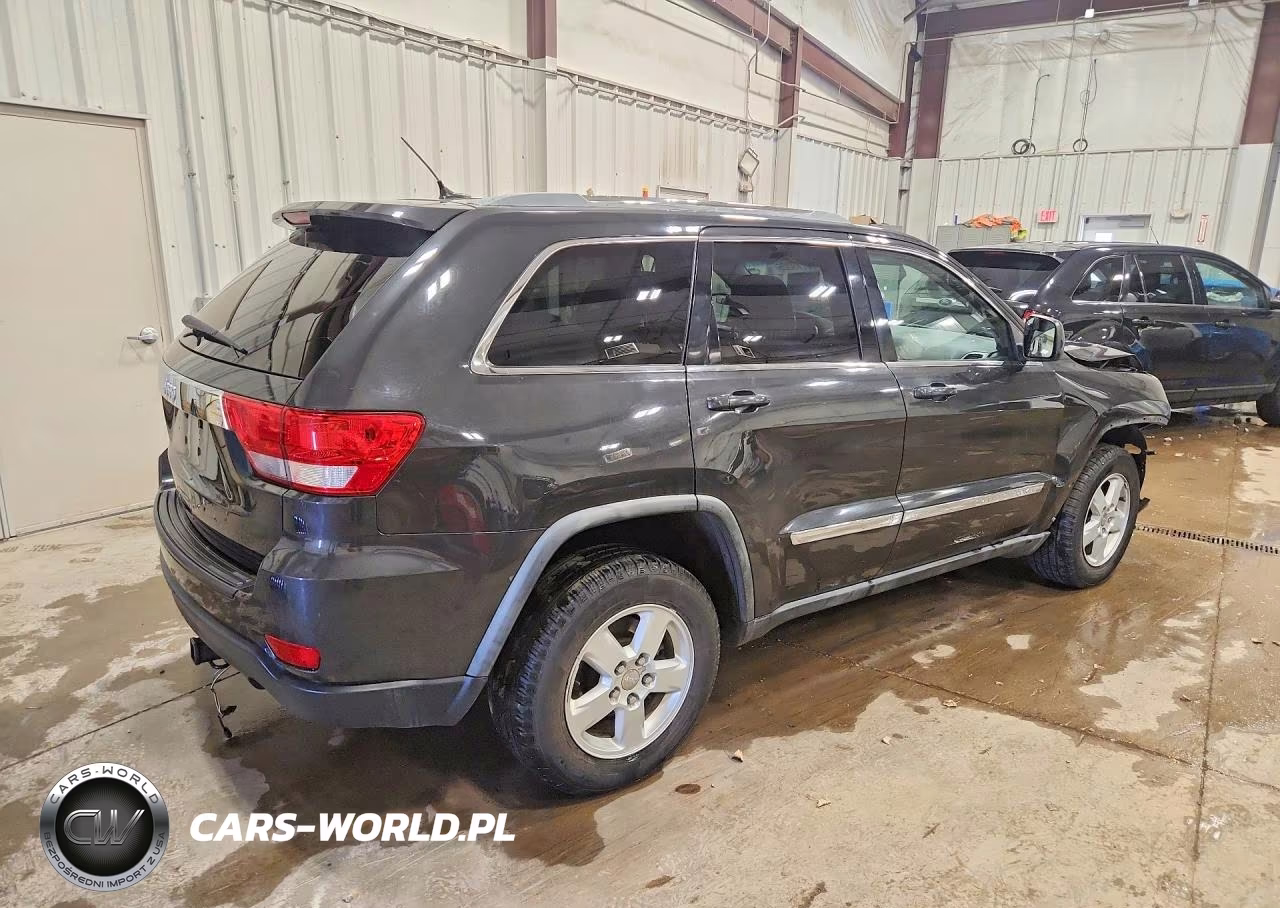 2011 Jeep Grand Cherokee Laredo VIN:1J4RR4GGXBC720148 - 3