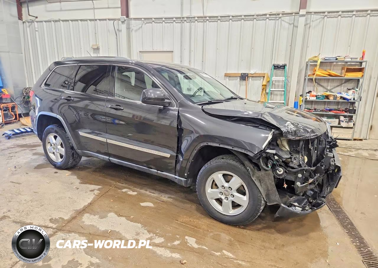 2011 Jeep Grand Cherokee Laredo VIN:1J4RR4GGXBC720148 - 4
