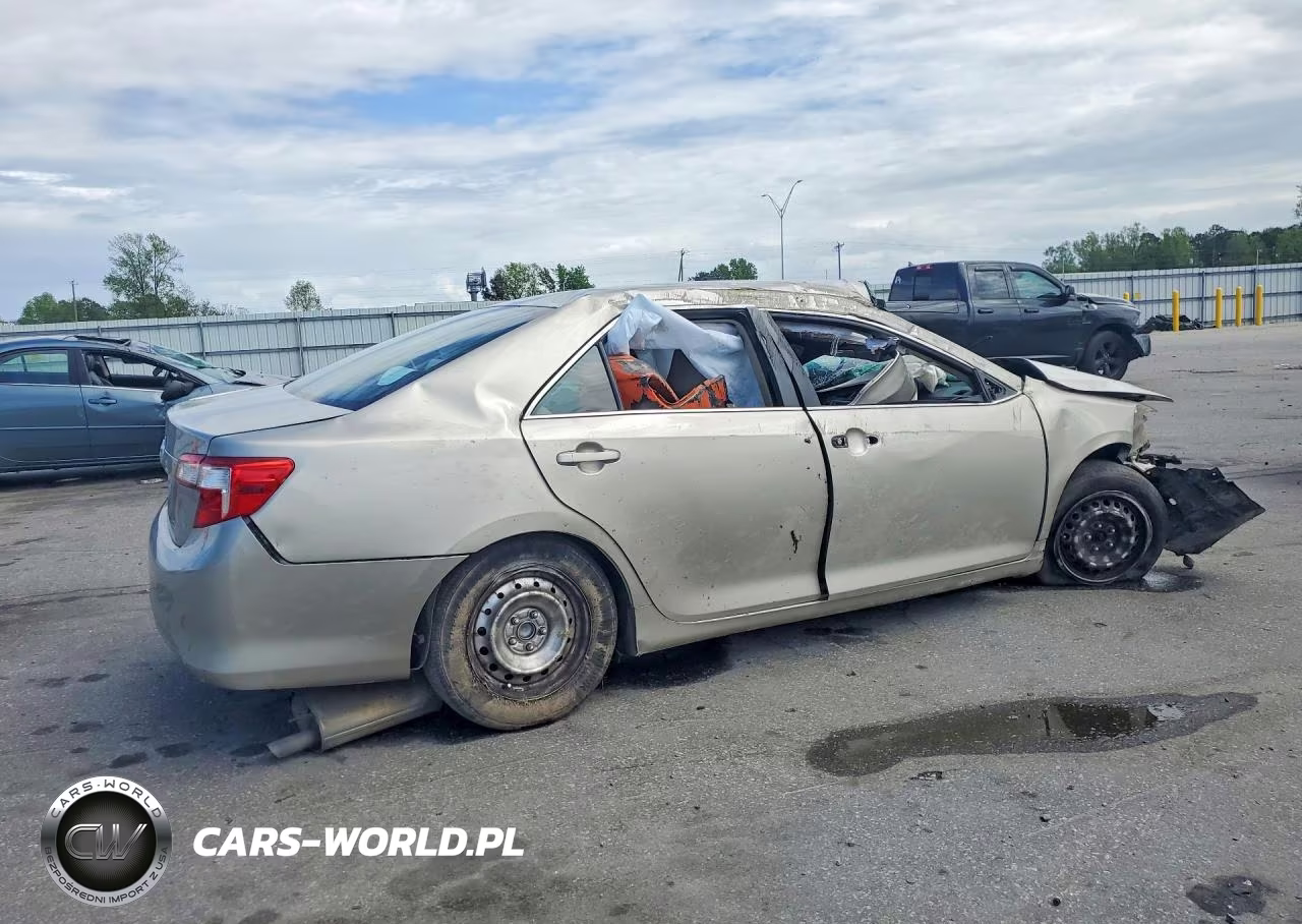 2014 Toyota Camry L VIN:4T1BF1FK1EU832657 - 3