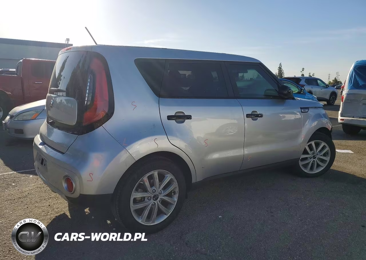 2018 Kia Soul + VIN:KNDJP3A53J7595172 - 3