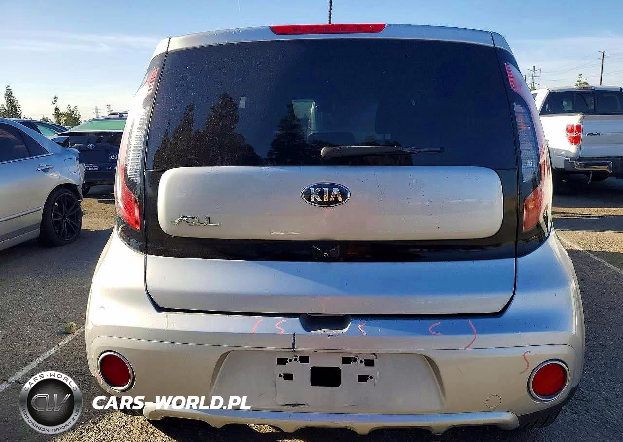 2018 Kia Soul + VIN:KNDJP3A53J7595172 - 6