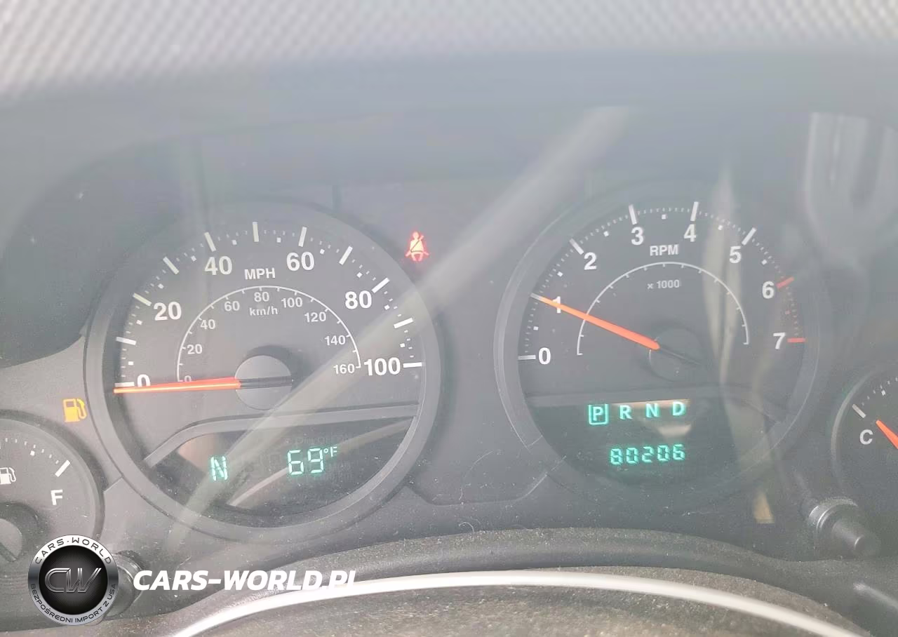 2007 Jeep Wrangler X VIN:1J4GA39197L145064 - 9