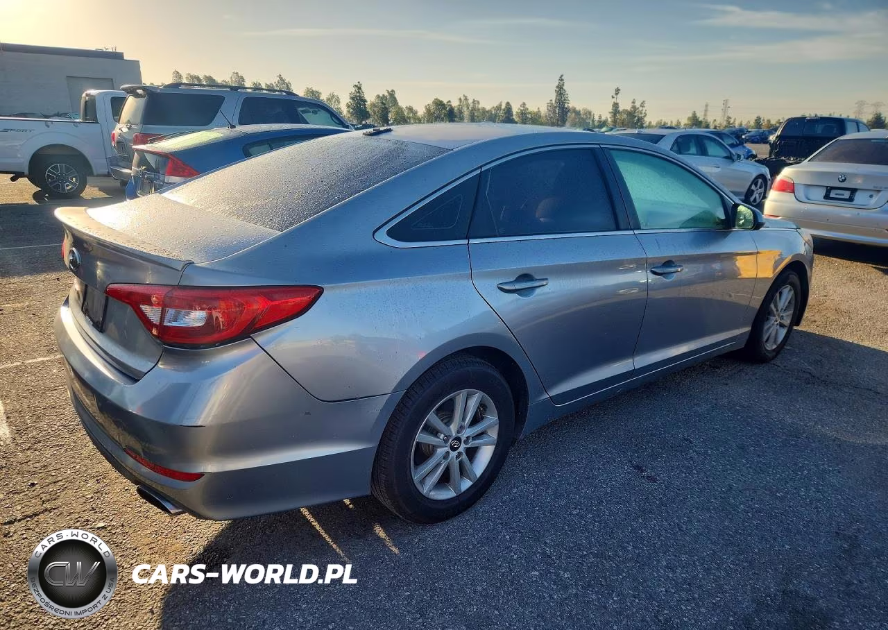 2015 Hyundai Sonata Se VIN:5NPE24AF3FH176286 - 3