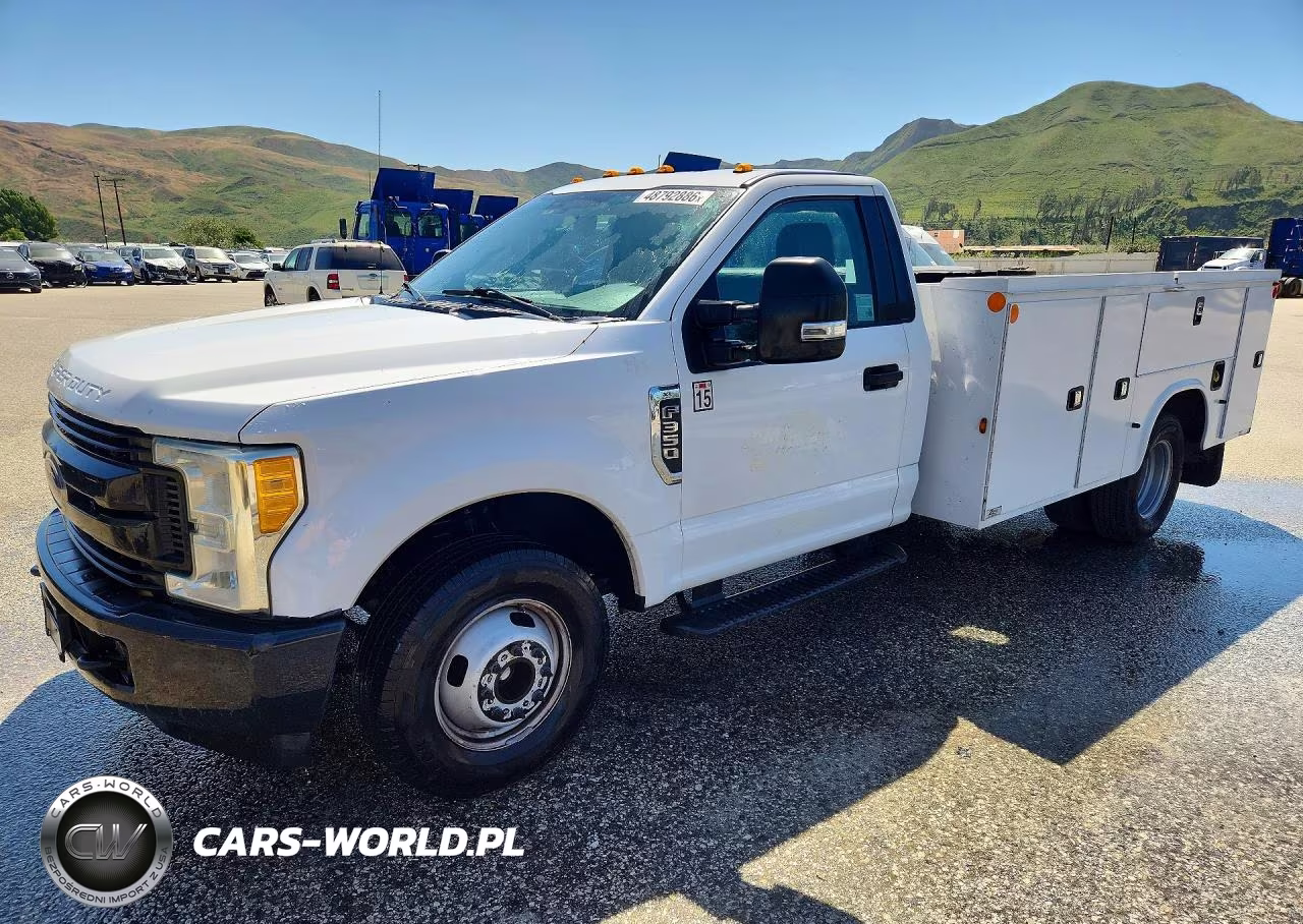 2017 Ford F350 Super Duty Utility - Service Truck