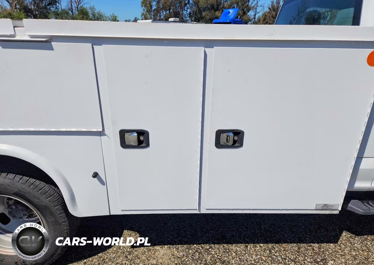 2017 Ford F350 Super Duty Utility - Service Truck VIN:1FDRF3G62HEC47452 - 10