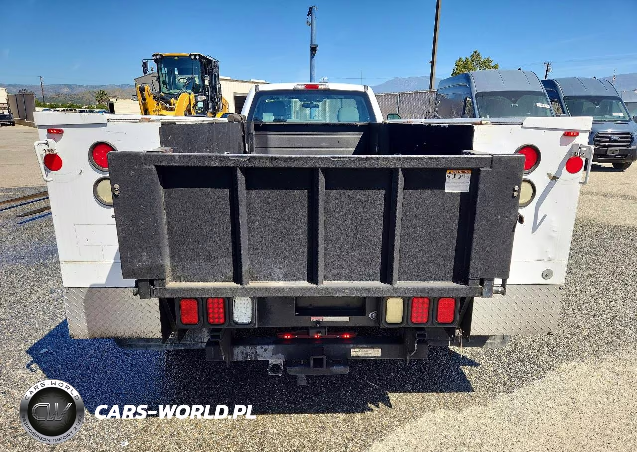 2017 Ford F350 Super Duty Utility - Service Truck VIN:1FDRF3G62HEC47452 - 6
