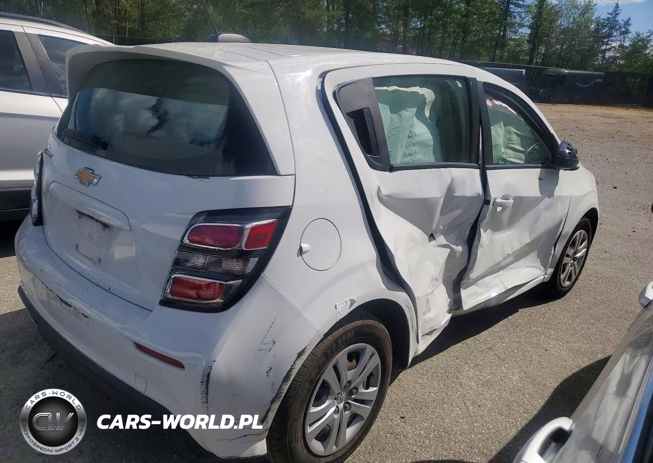 2018 Chevrolet Sonic VIN:1G1JG6SH1J4105526 - 3