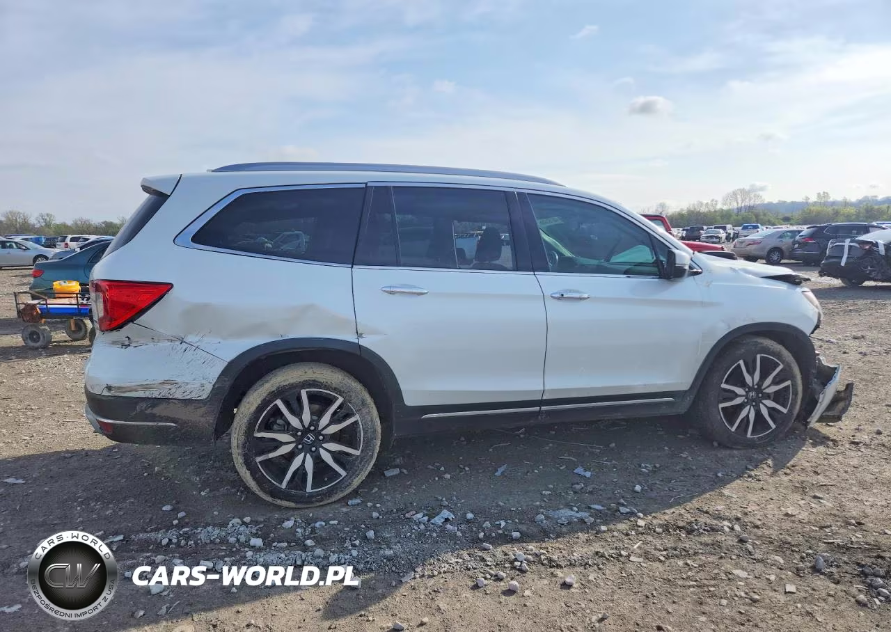 2021 Honda Pilot Touring VIN:5FNYF6H91MB087616 - 3