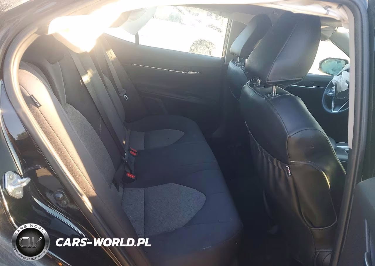 2021 Toyota Camry Le VIN:4T1C11AK1MU464411 - 10
