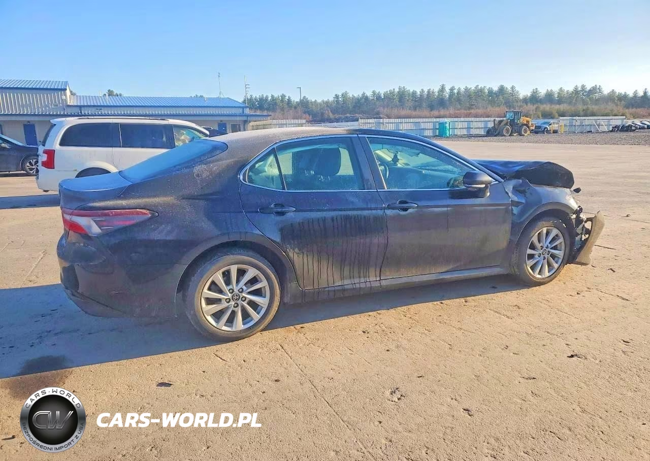 2021 Toyota Camry Le VIN:4T1C11AK1MU464411 - 3