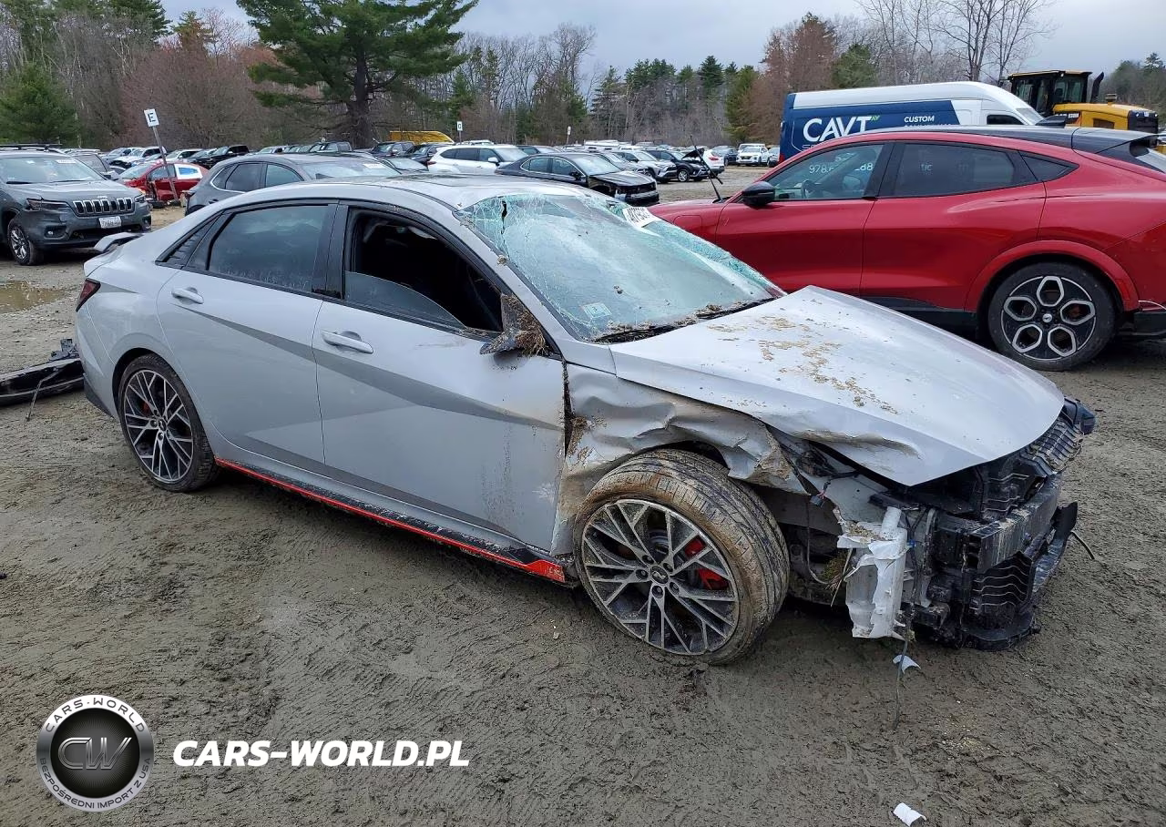 2023 Hyundai Elantra N Base VIN:KMHLW4AK8PU018828 - 4