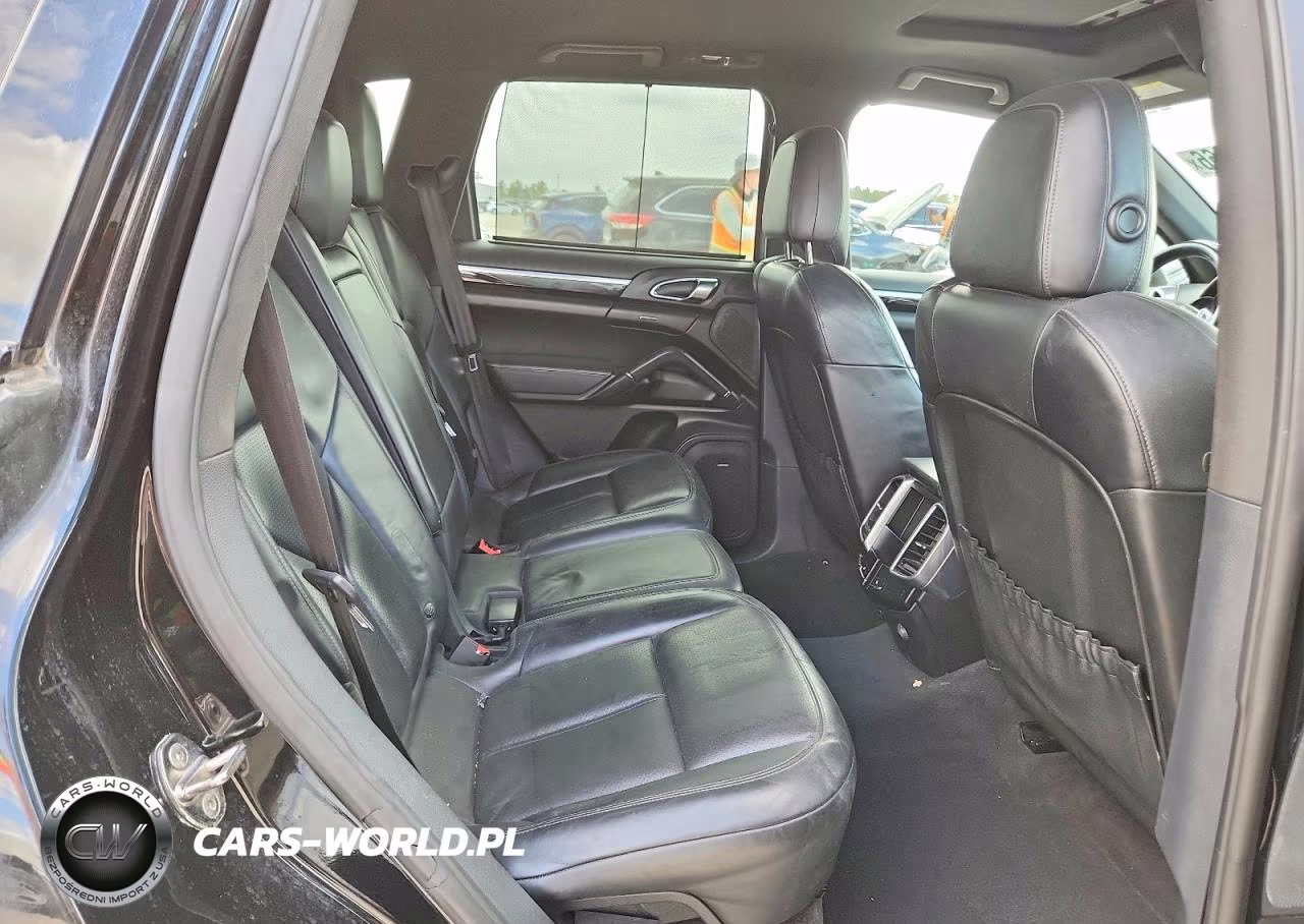 2012 Porsche Cayenne VIN:WP1AA2A26CLA05749 - 10