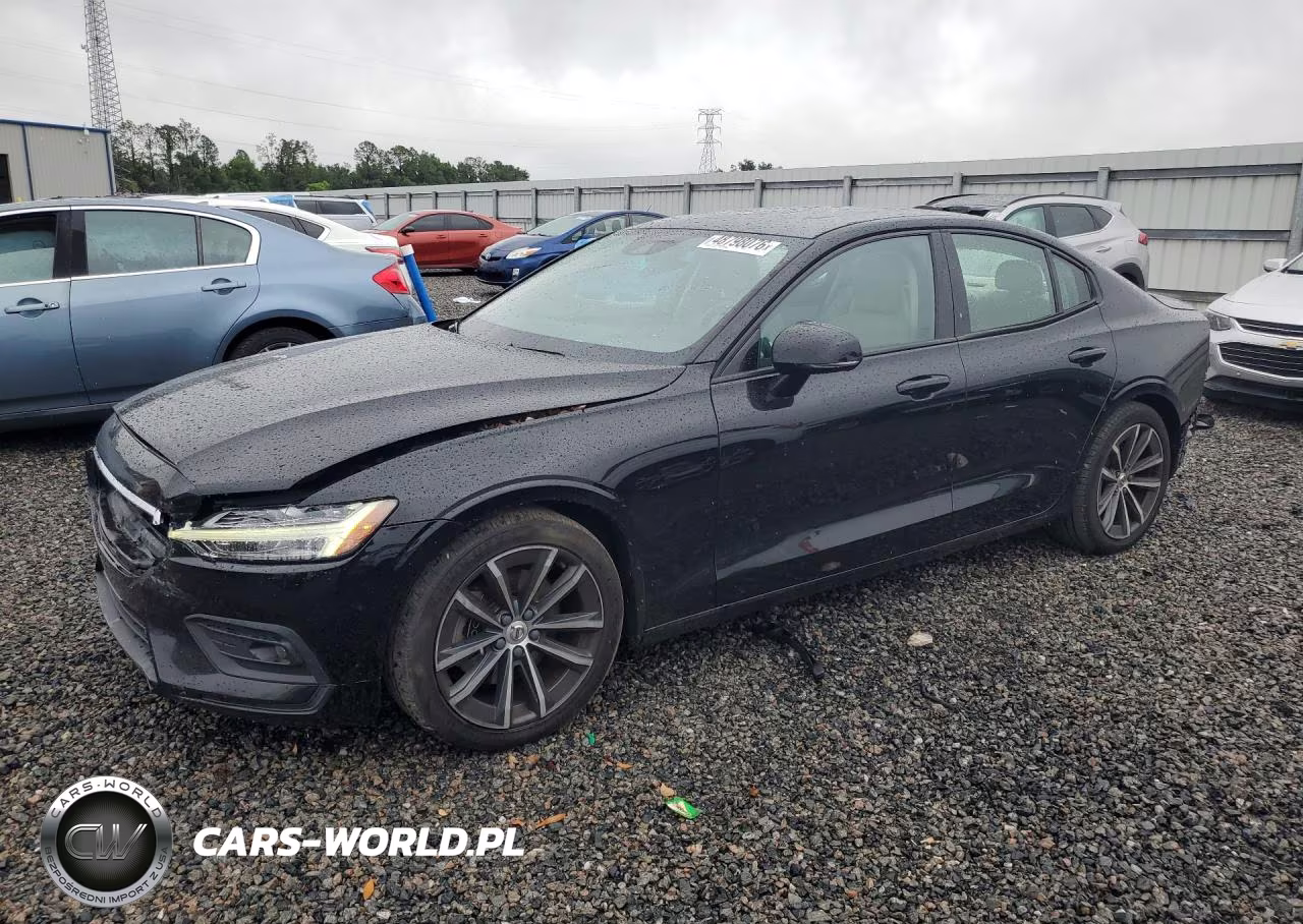 2021 Volvo S60 T5 Momentum