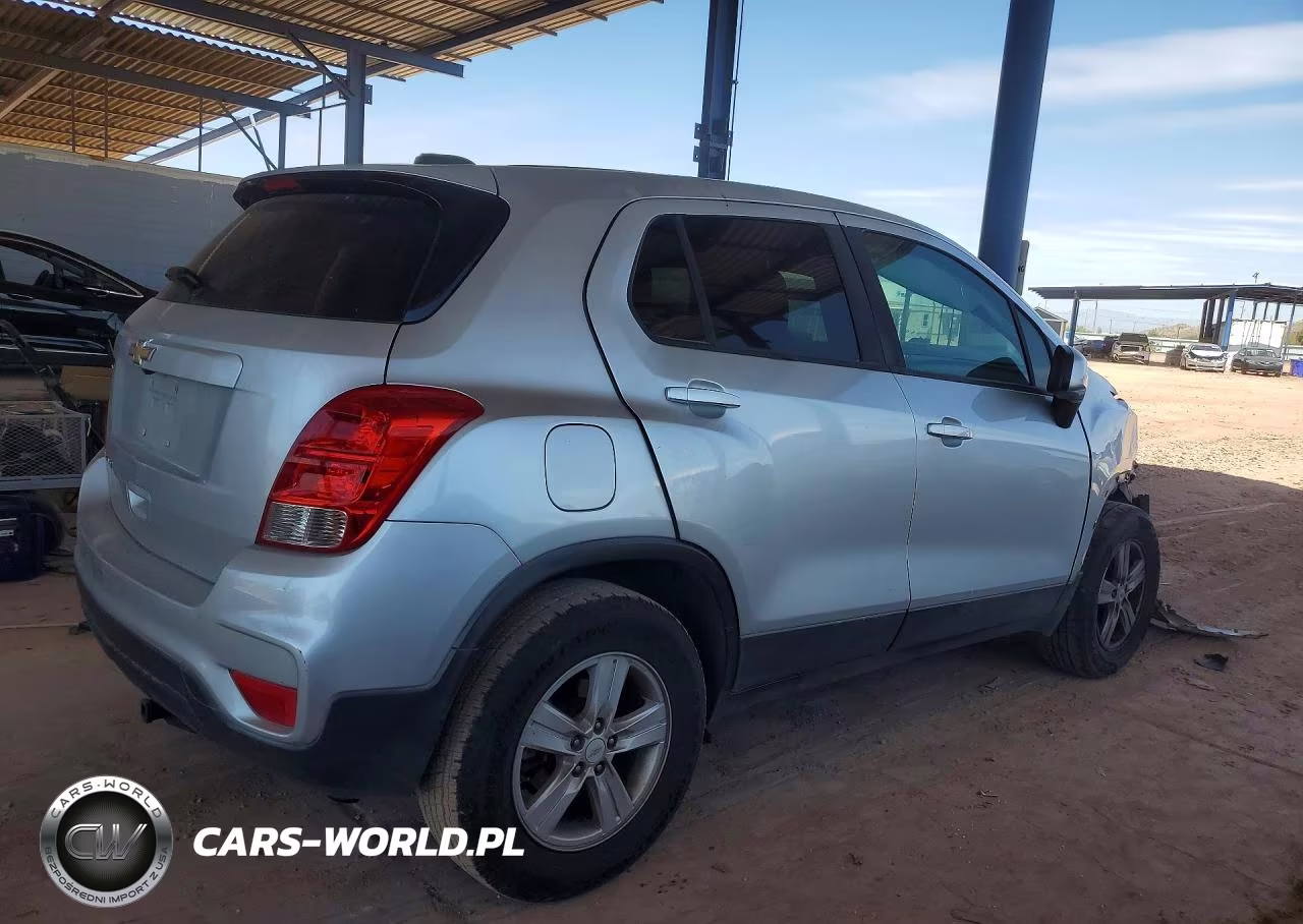 2018 Chevrolet Trax Ls VIN:KL7CJNSB6JB700176 - 3