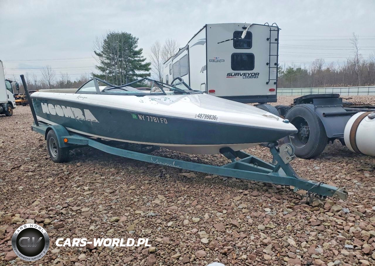 1999 Moom Kanga Wtrailer