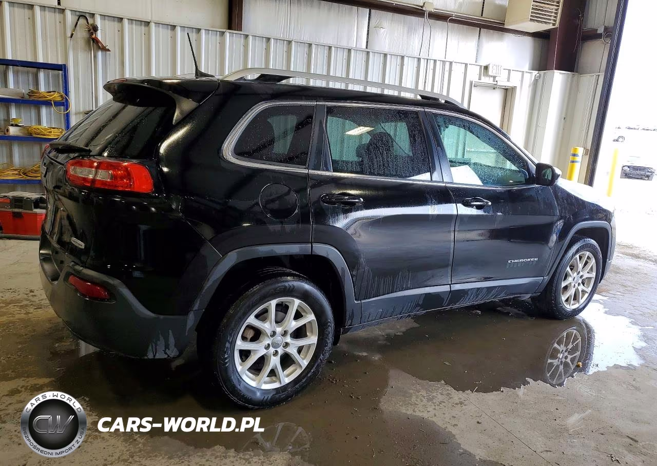 2018 Jeep Cherokee Latitude VIN:1C4PJLCB9JD539737 - 3