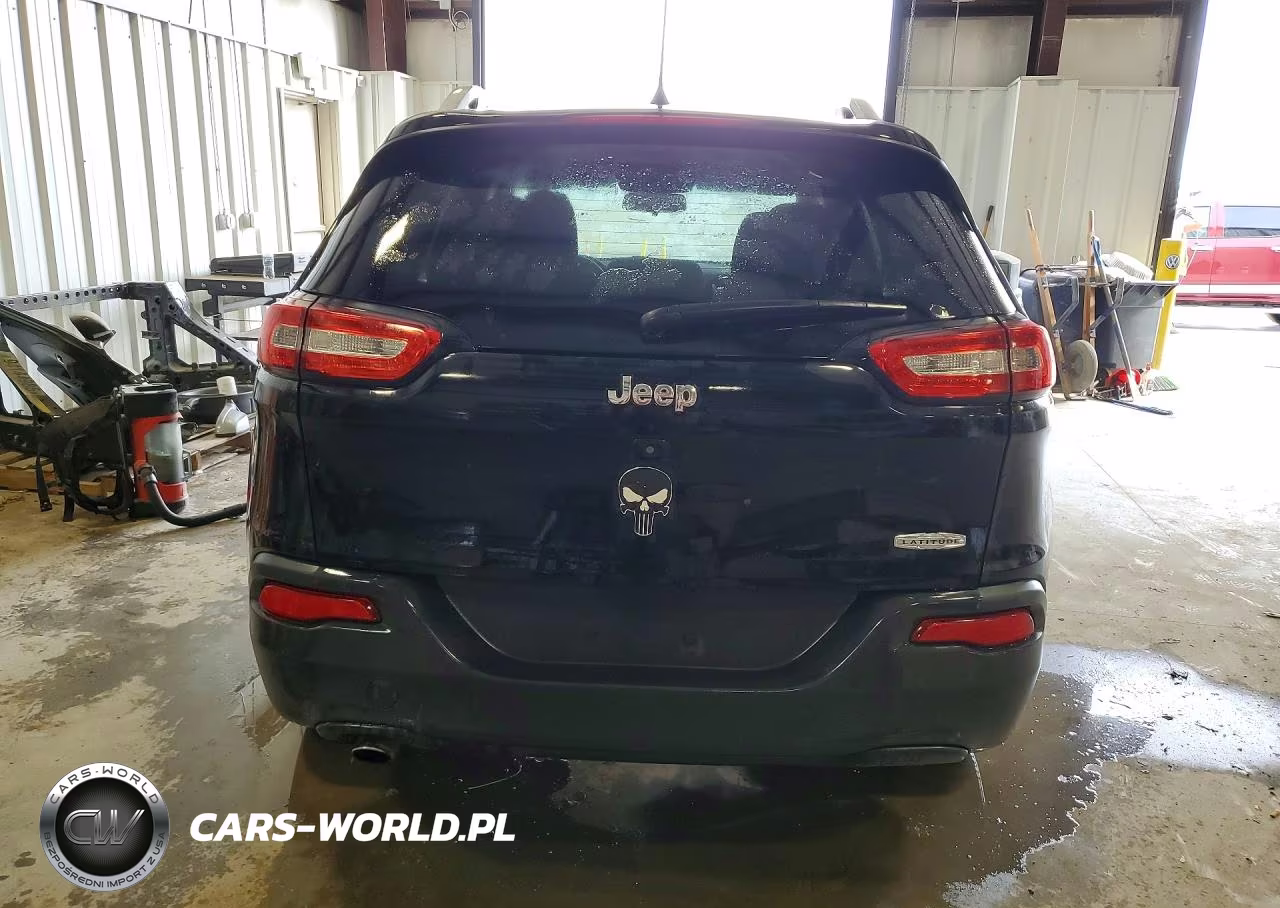 2018 Jeep Cherokee Latitude VIN:1C4PJLCB9JD539737 - 6