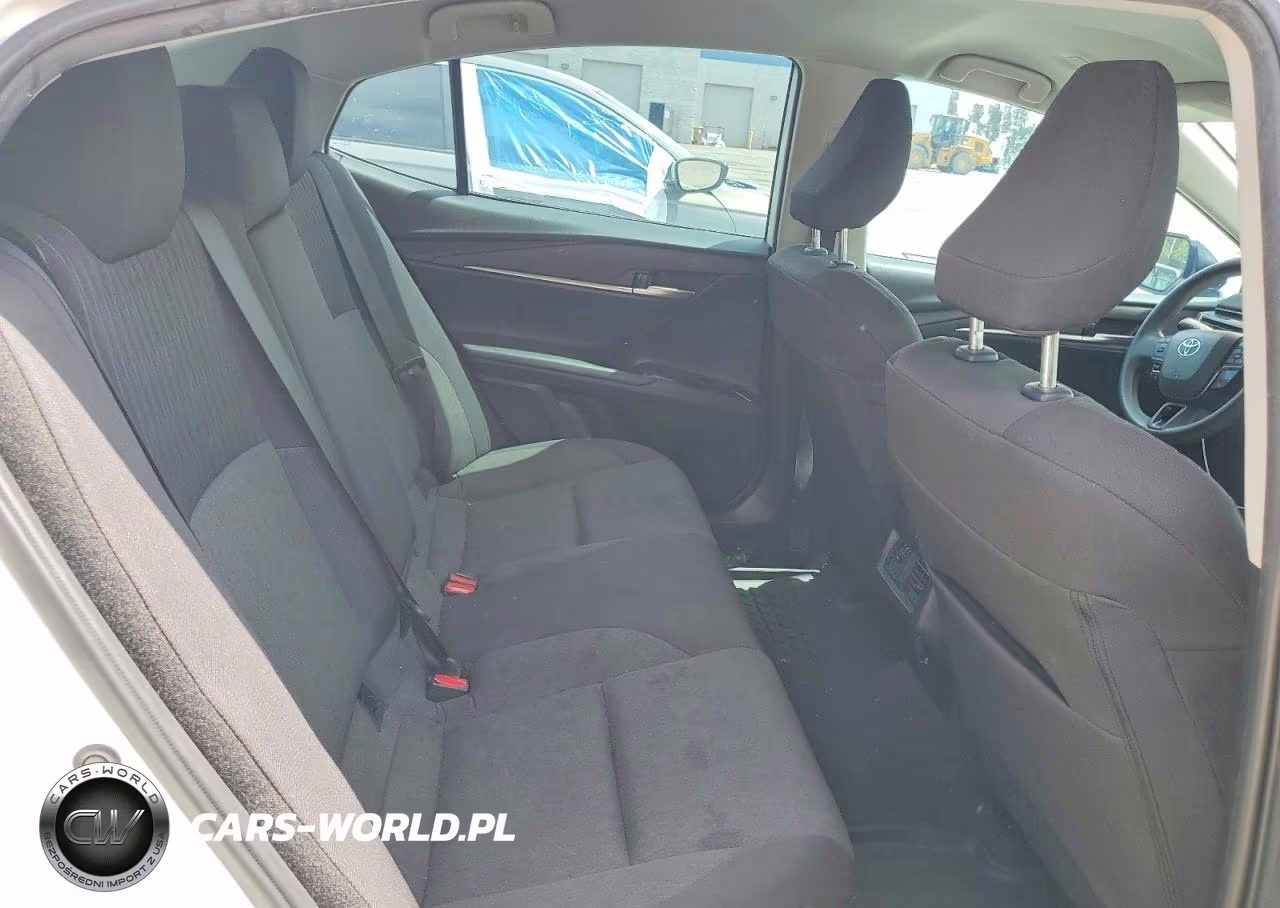 2025 Toyota Camry Le VIN:4T1DAACKXSU006218 - 10