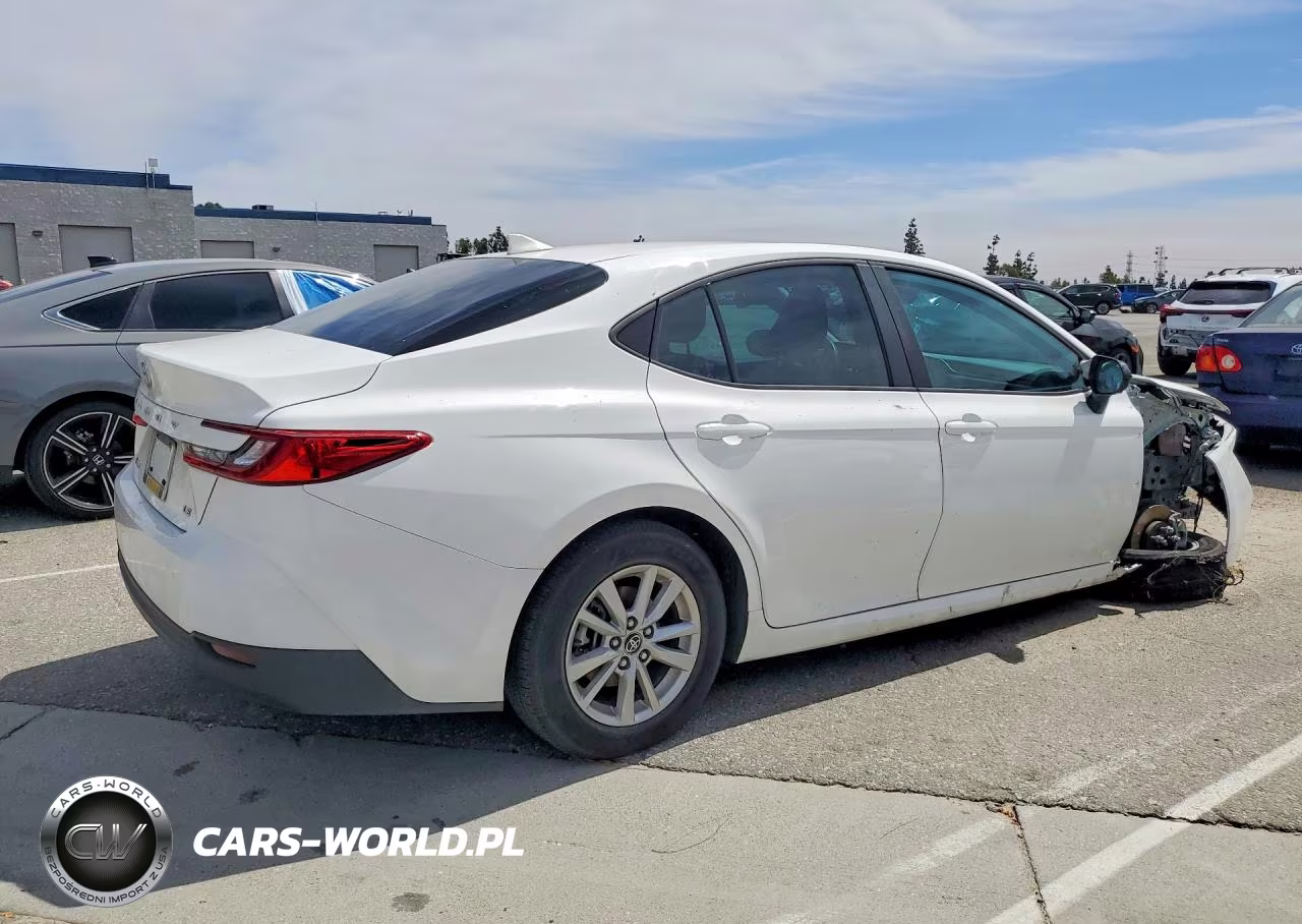 2025 Toyota Camry Le VIN:4T1DAACKXSU006218 - 3