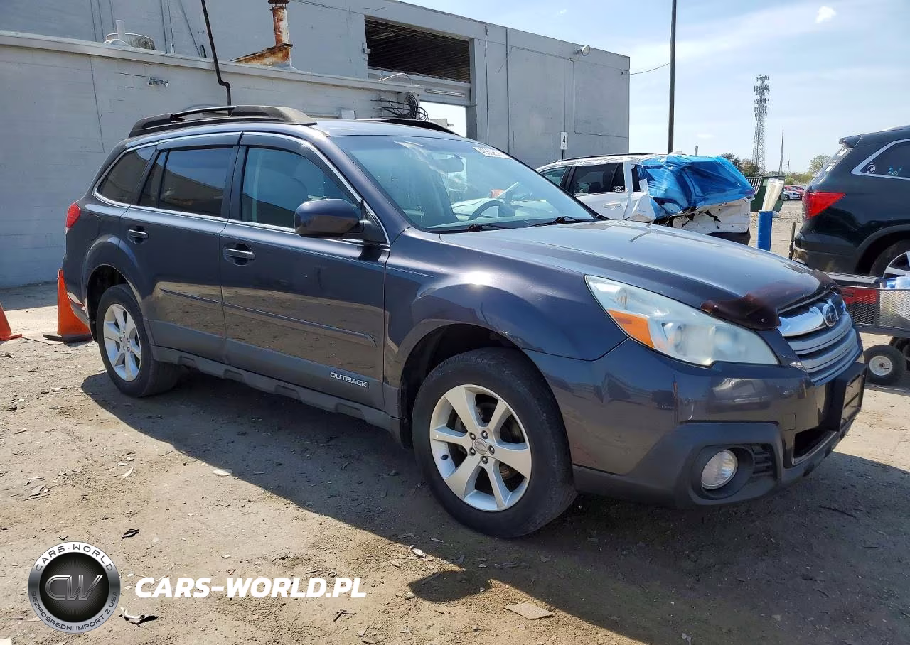 2013 Subaru Outback 2.5I Premium VIN:4S4BRBCC7D3253641 - 4