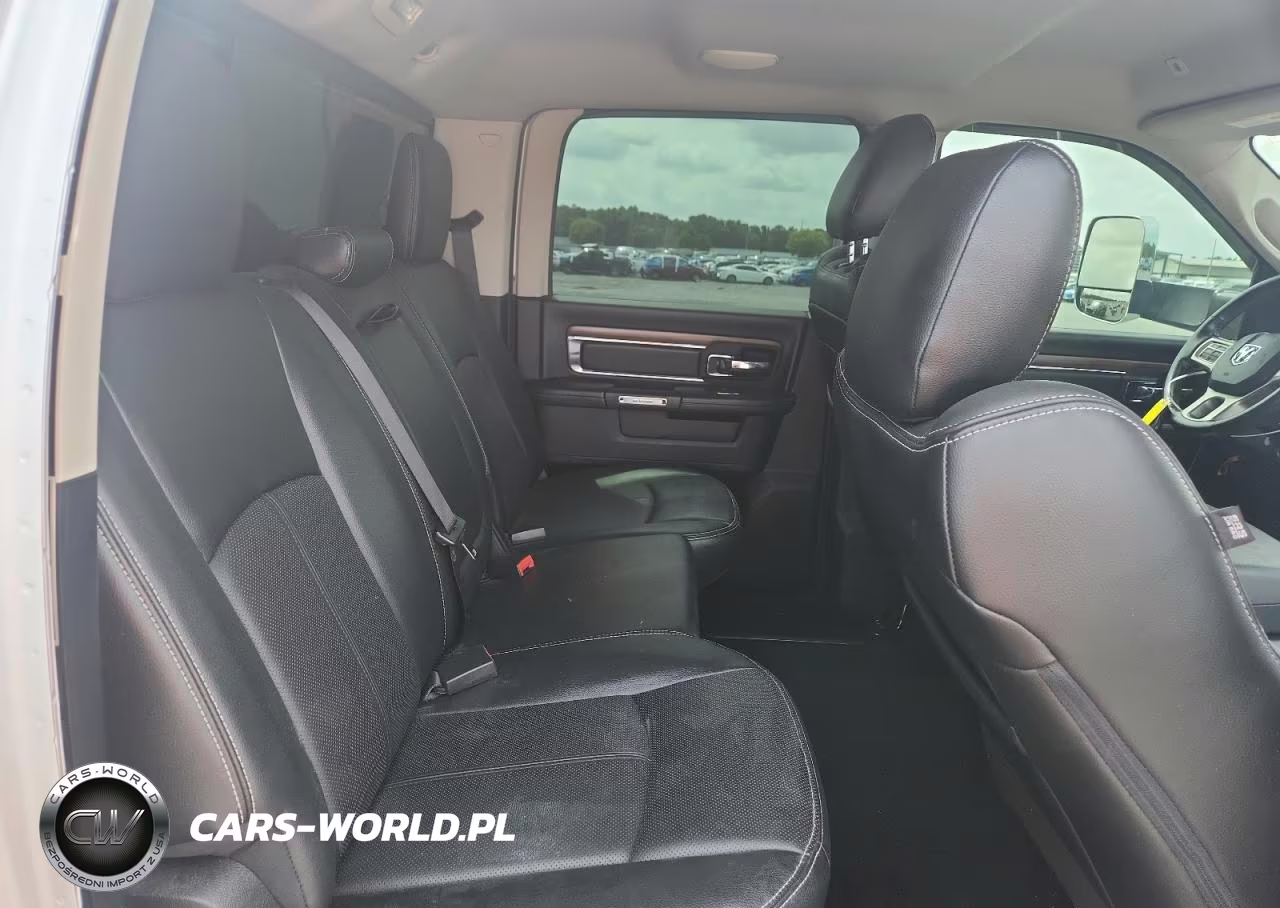 2017 Ram 1500 Laramie VIN:1C6RR7NM1HS881798 - 10