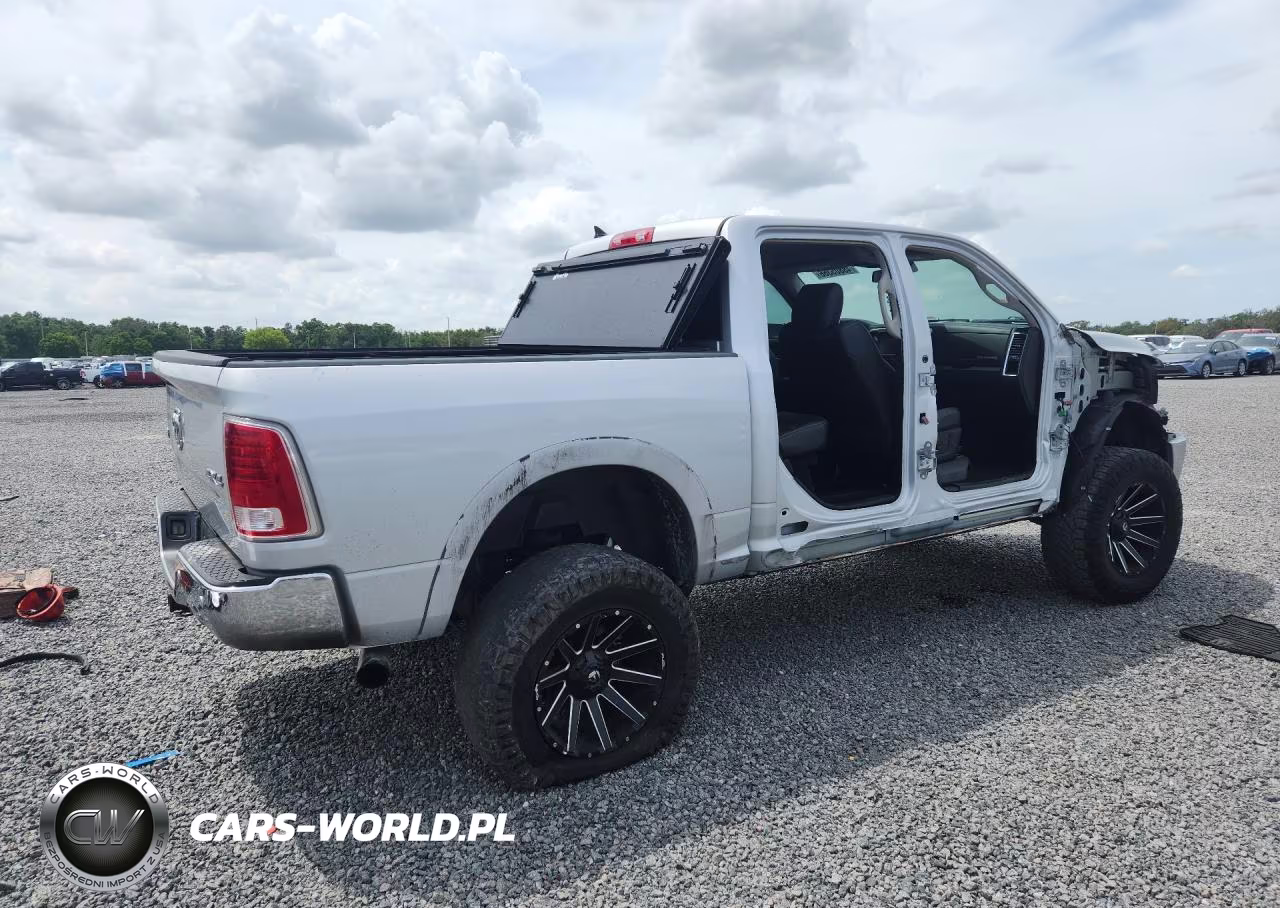 2017 Ram 1500 Laramie VIN:1C6RR7NM1HS881798 - 3