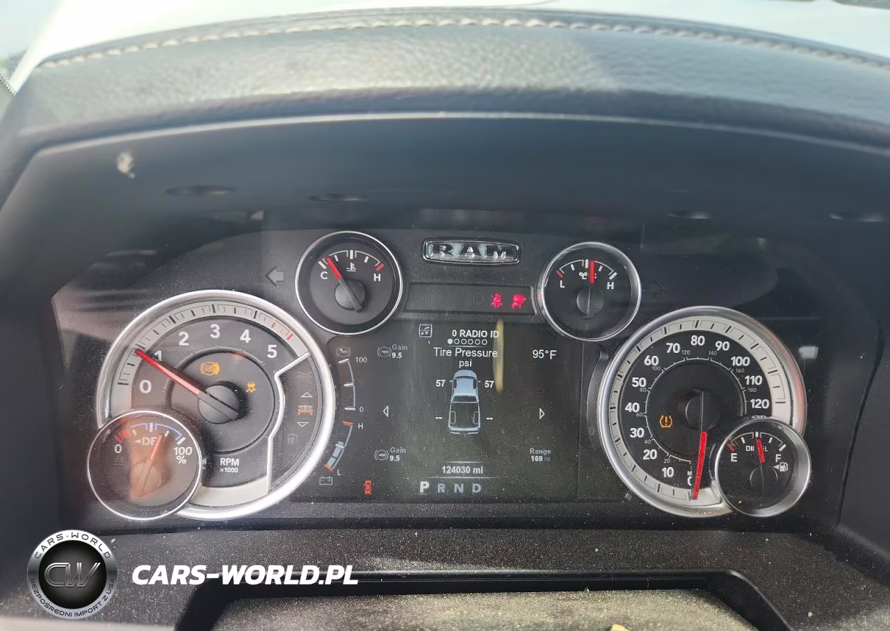 2017 Ram 1500 Laramie VIN:1C6RR7NM1HS881798 - 9