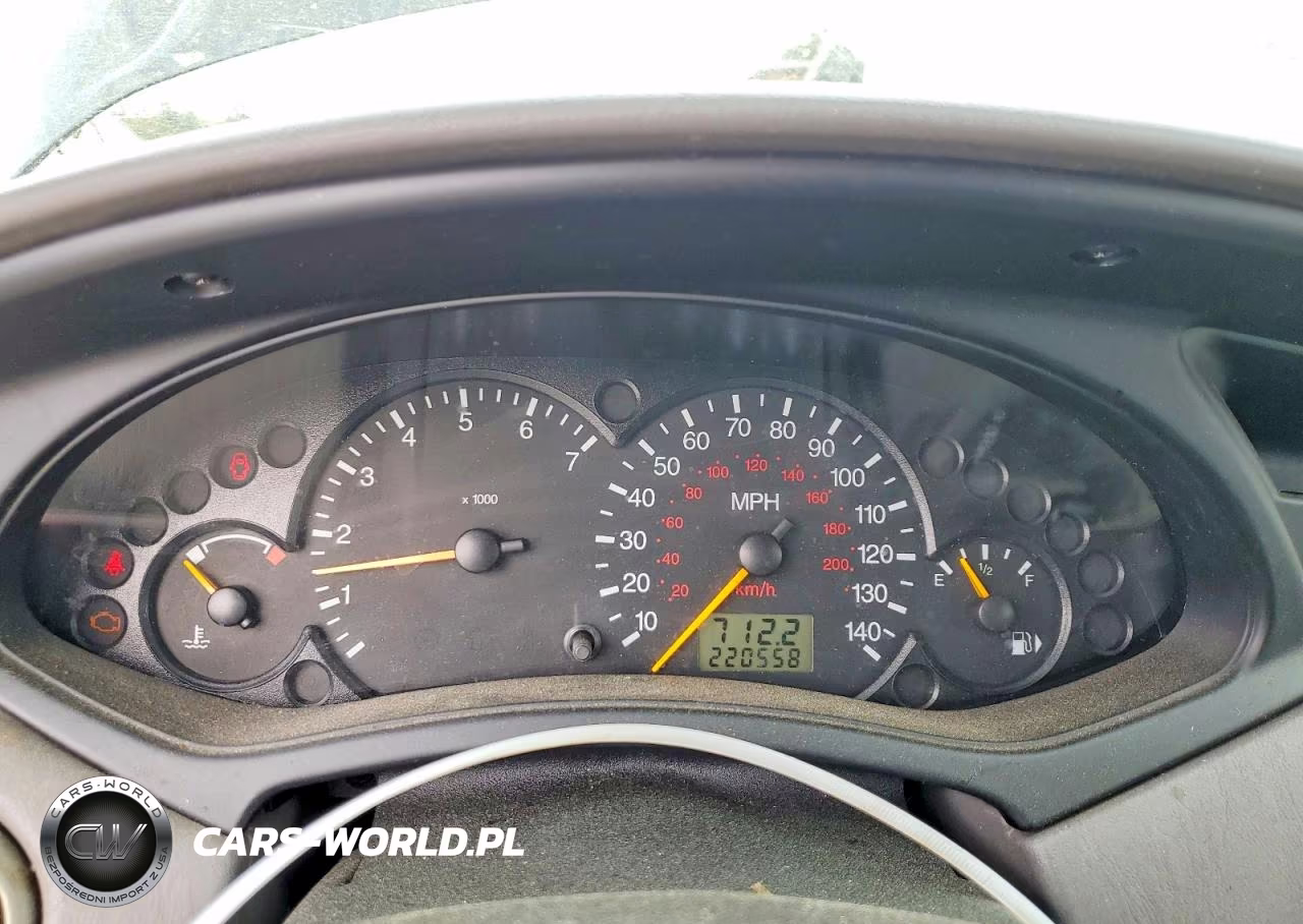 2004 Ford Focus Zx3 VIN:3FAFP31ZX4R117133 - 9