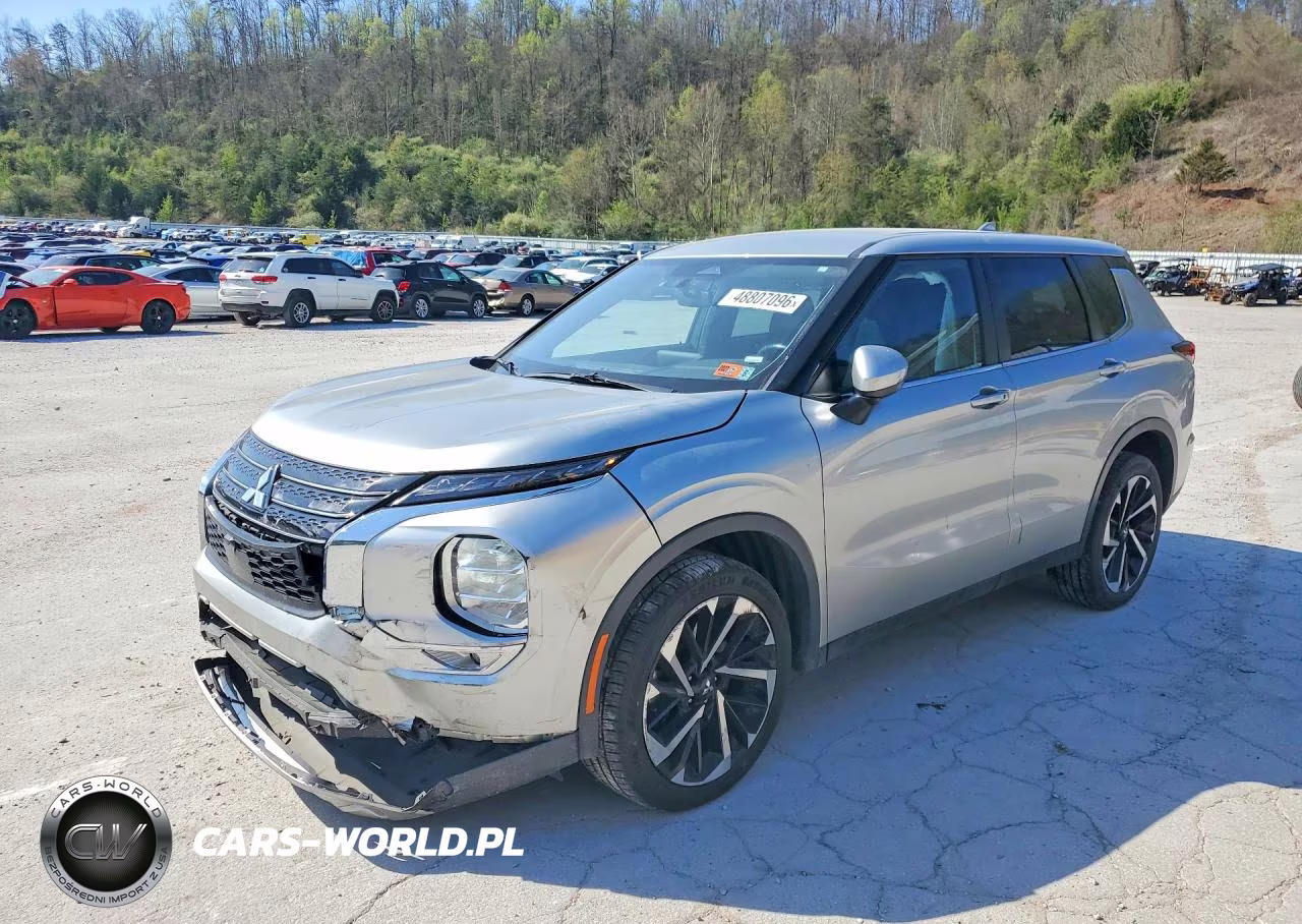 2023 Mitsubishi Outlander Se – zdjęcie 1 z 13